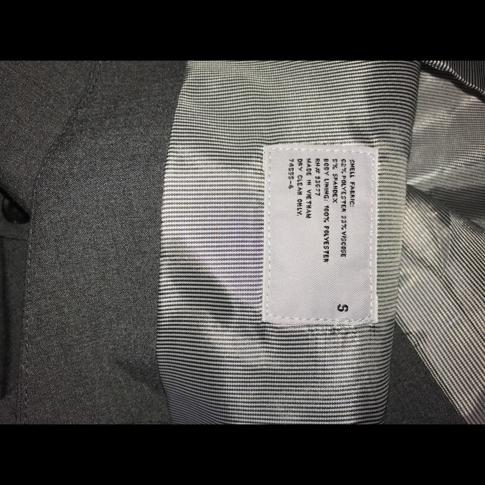 Vest - Picture 3 of 4